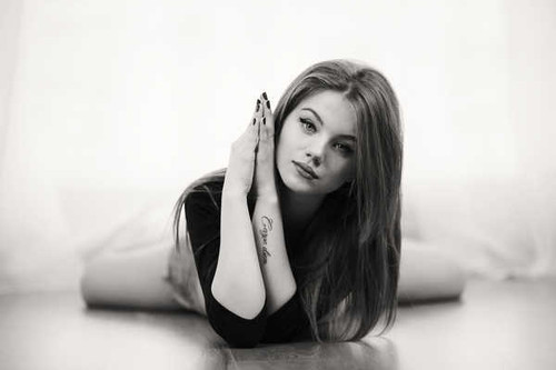 Jual Poster Models Model APC1407