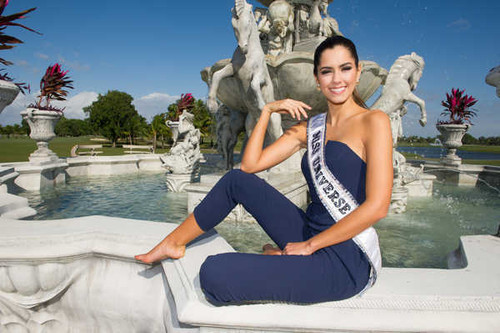 Jual Poster Models Paulina Vega APC005