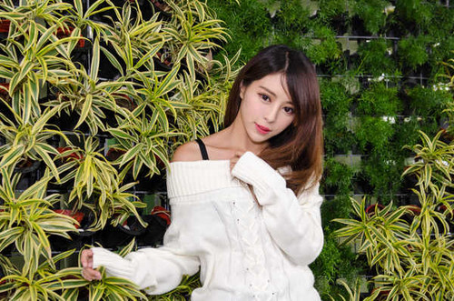 Jual Poster Models Zhang Qi Jun APC072