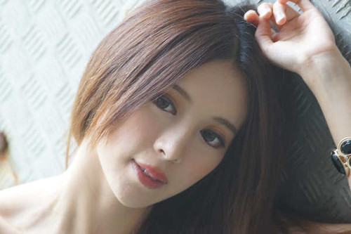 Jual Poster Models Zhang Qi Jun APC107