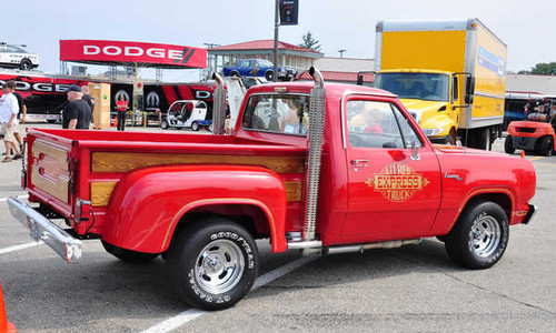 Jual Poster Dodge 1978 Dodge Lil Red Express APC Jual Poster Dodge 1978 Dodge Lil Red Express APC