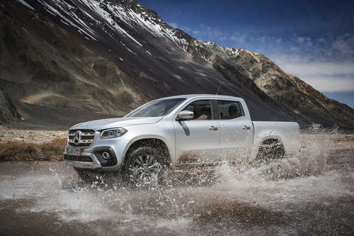 Jual Poster Mercedes Benz Mercedes Benz X Class APC014