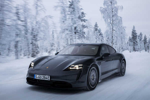 Jual Poster Porsche Porsche Taycan 4S APC014