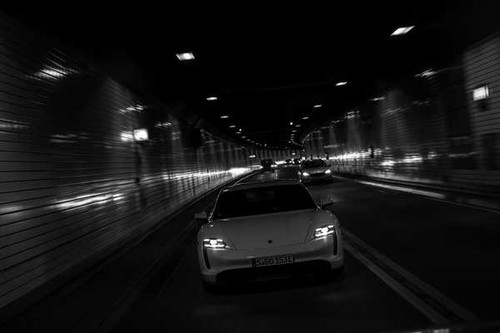 Jual Poster Porsche Porsche Taycan Turbo S APC021