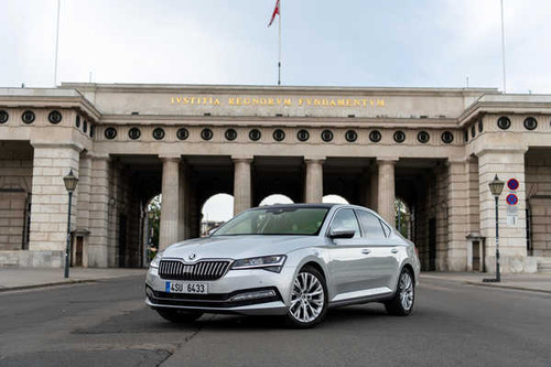 Jual Poster Skoda Škoda Superb APC018 Jual Poster Skoda Škoda Superb APC018