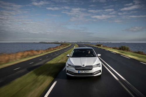 Jual Poster Skoda Škoda Superb APC019