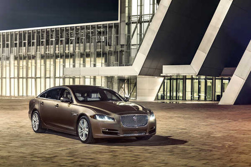 Jual Poster Jaguar 2015 Jaguar XJ 1ZM001