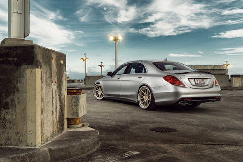 Jual Poster Mercedes Benz S63 Sedan 1ZM