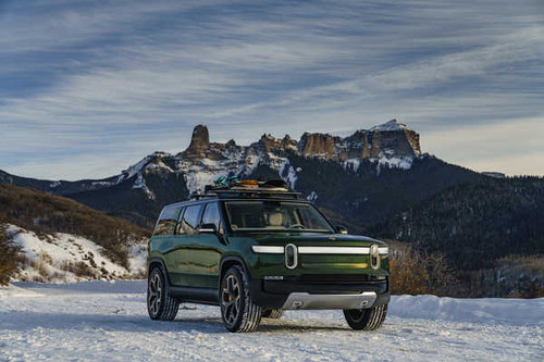 Jual Poster Mountains 2019 Rivian R1S Snow SUV Green Metallic 1ZM Jual Poster Mountains 2019 Rivian R1S Snow SUV Green Metallic 1ZM