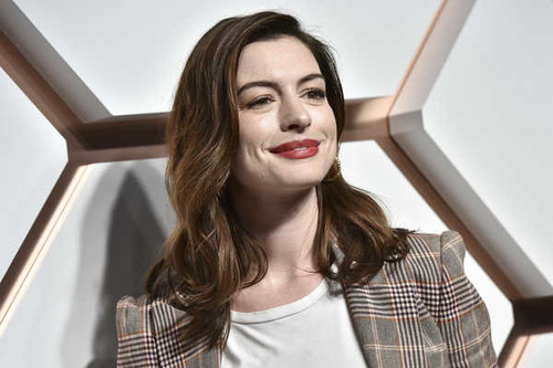 Jual Poster Actresses Anne Hathaway Actress American Brown Eyes Brunette Face Smile9 APC