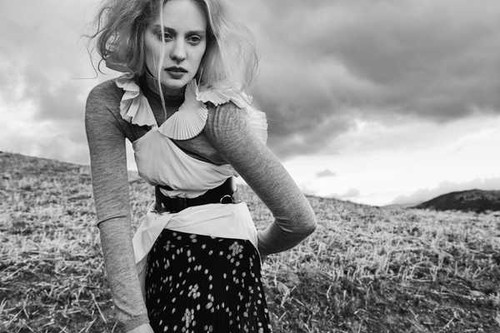 Jual Poster Actresses Deborah Ann Woll Black & White Monochrome APC001