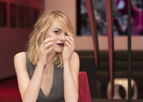 Jual Poster Actresses Emma Stone APC06.gif