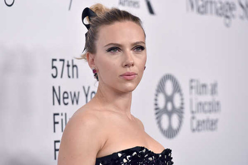Jual Poster Actresses Scarlett Johansson Actress American Close Up Earrings Face Green Eyes Smile6 APC