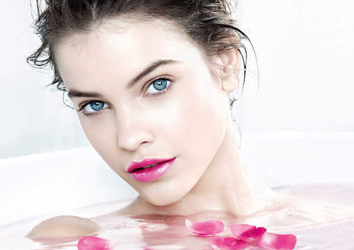 Jual Poster Models Barbara Palvin Brunette Hungarian Lipstick Model Red Dress APC002