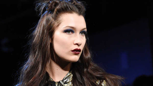 Jual Poster Models Bella Hadid Car7 APC