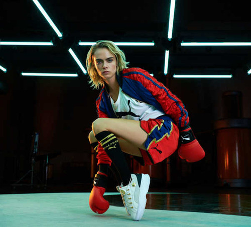 Jual Poster Models Cara Delevingne Actress Blonde Boxing Gloves English Model Shoe3 APC