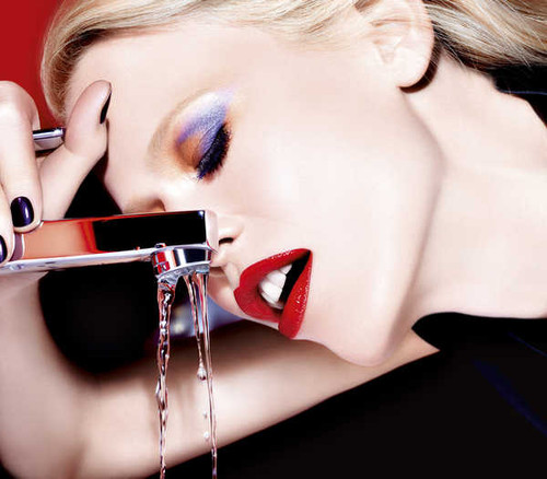 Jual Poster Models Claudia Schiffer Face Lipstick APC