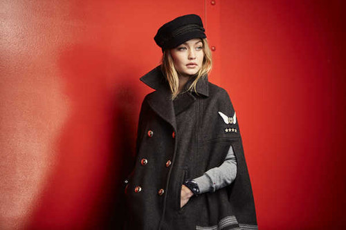 Jual Poster Models Gigi Hadid American Blonde Coat Hat Model3 APC