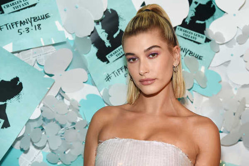 Jual Poster Models Hailey Baldwin Boots6 APC Jual Poster Models Hailey Baldwin Boots6 APC