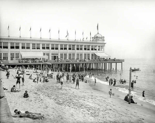 Jual Poster Beach Black & White Building Summer Vintage Man Made Pier APC