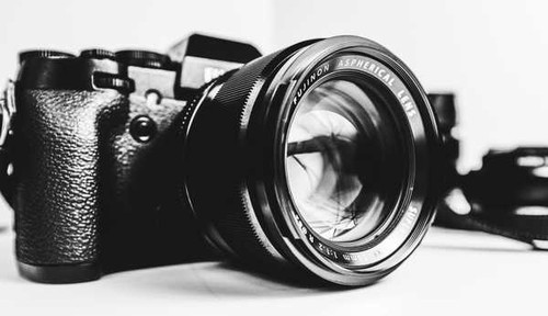 Jual Poster Black & White Camera Lens Man Made Camera APC
