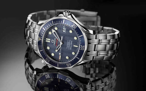 Jual Poster Man Made Watch APC 160
