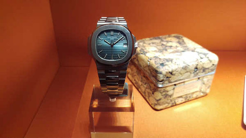 Jual Poster Man Made Watch APC 262