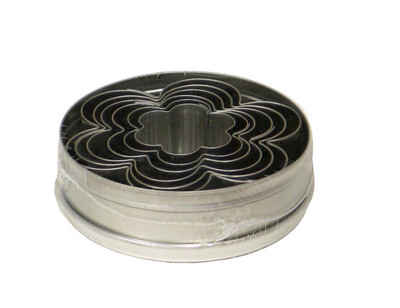August Thomsen 7806 Cookie Cutter - Daisy Shaped August Thomsen 7806 Cookie Cutter - Daisy Shaped