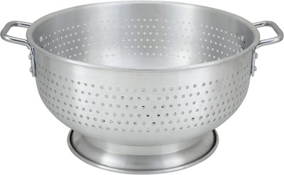 Winco ALO-8BH Aluminum 8 Qt. Colander - Footed Base Winco ALO-8BH Aluminum 8 Qt. Colander - Footed Base