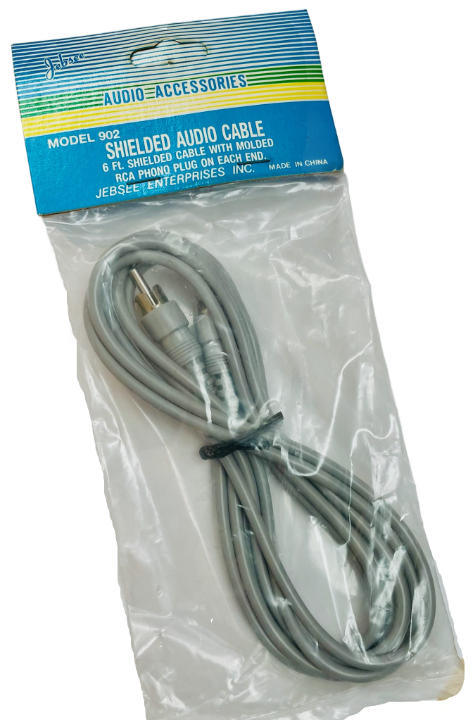 902   Shielded audio cable with Molded RCA Phone Plug. 6 Ft. Cable