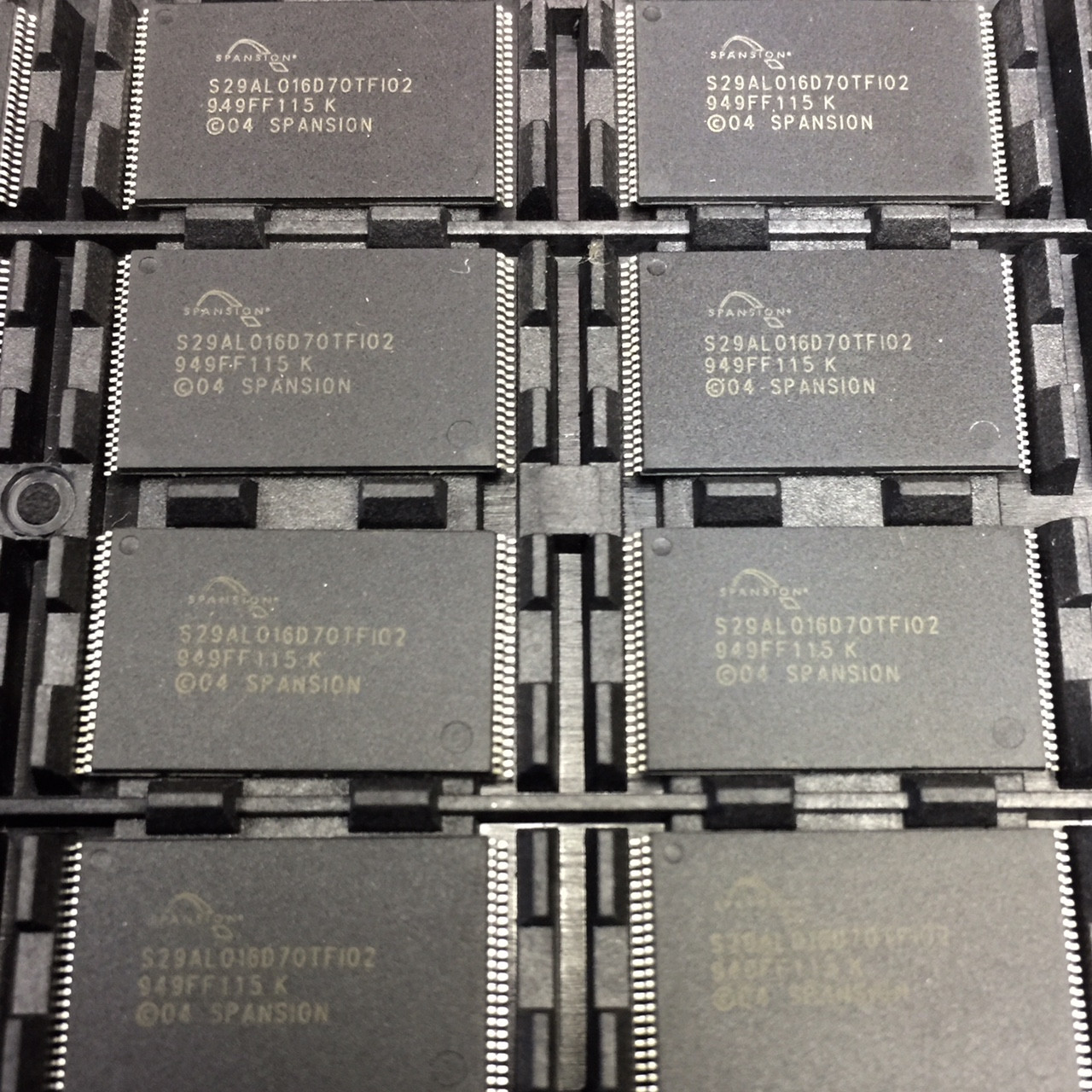 S29AL016D70TFI02  NOR Flash Parallel 3V/3.3V 16M-bit 2M x 8/1M x 16 70ns 48-Pin TSOP