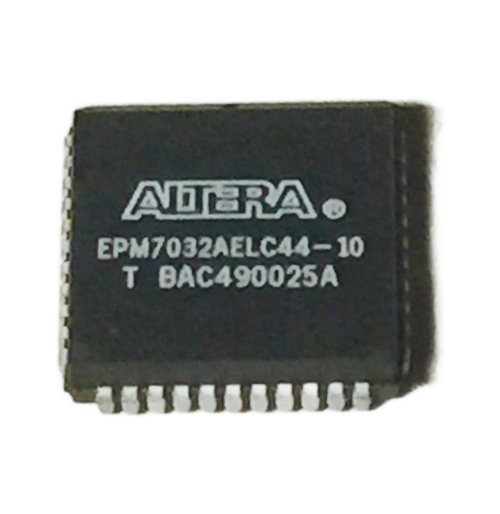 1pc EPM7032AELC44-10   IC CPLD 32MC 10NS 44PLCC