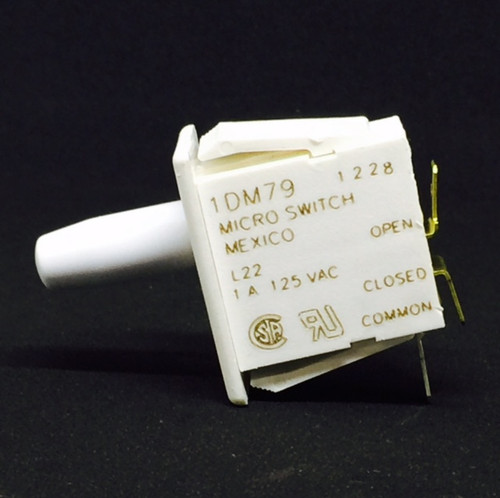 1pc 1DM79  MICRO SWITCH SNAP ACTION SPDT 10A 125V NEW!