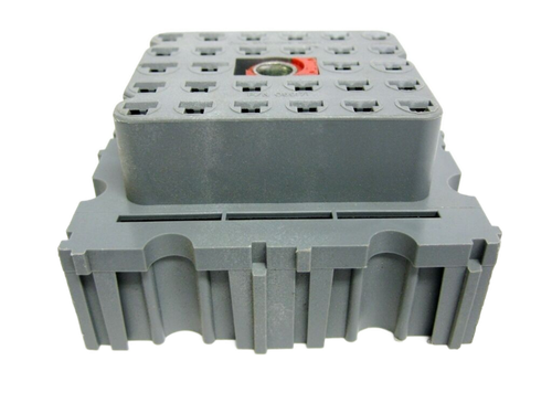 059171    Female Bulkhead Connector, 28 Position, 100571