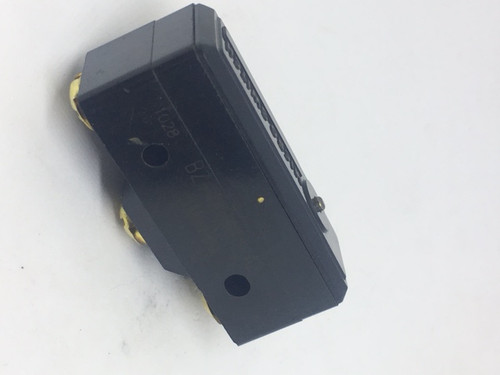 1PC   BZ-1R2448-A2   SWITCH SNAP ACTION SPDT 15A 125V