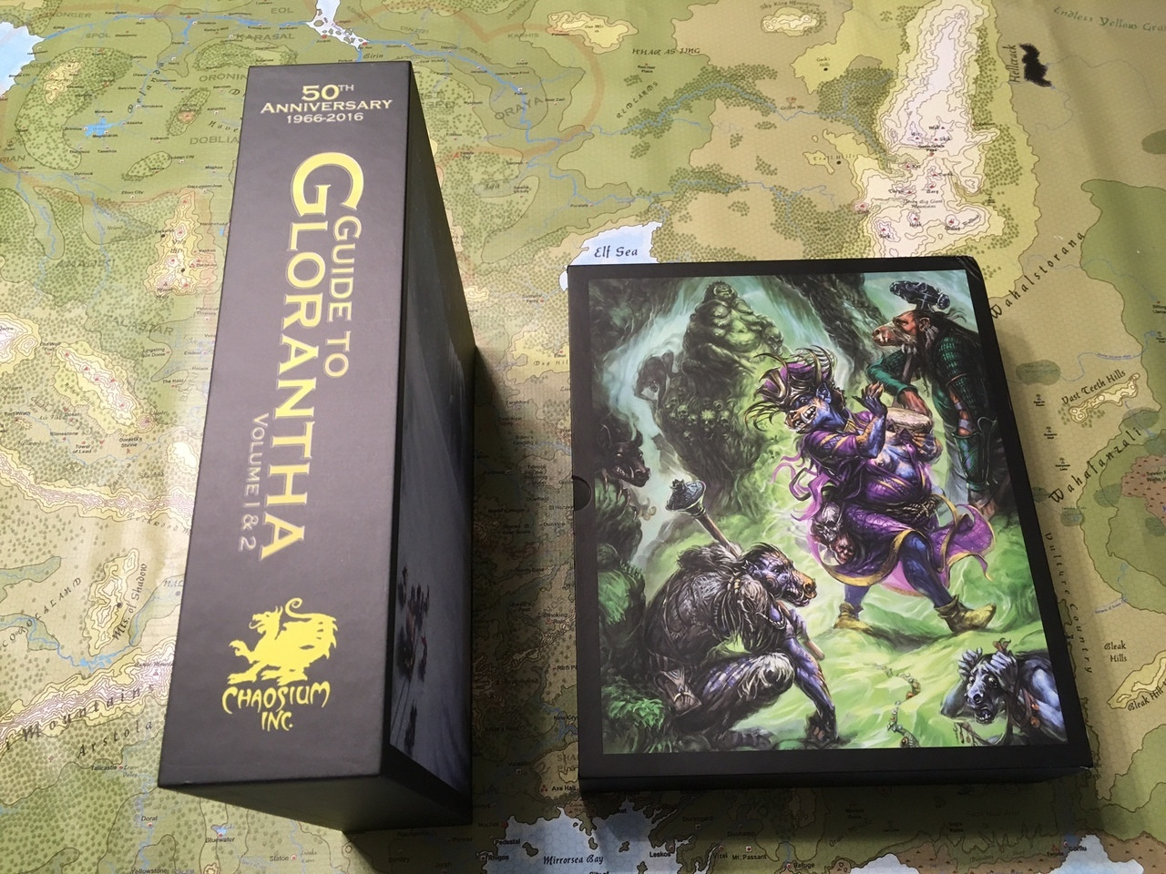 The Guide to Glorantha (slipcase set) - Chaosium Inc.