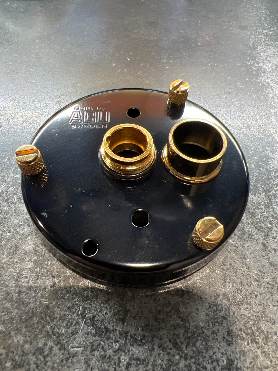 9845 RIGHT SIDE PLATE ASSEMBLY CDL BLACK/GOLD