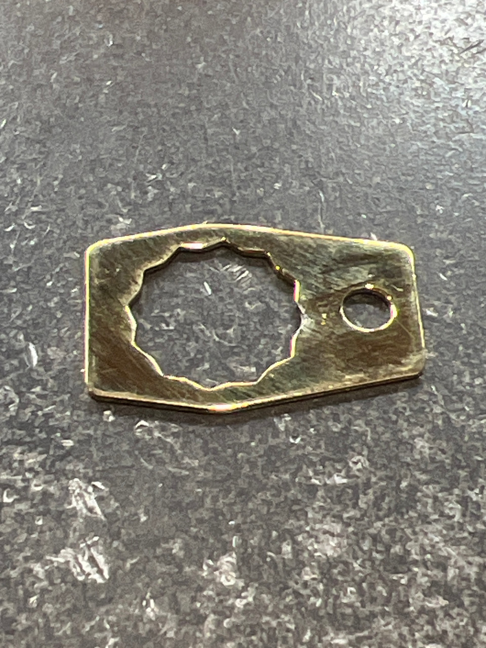 10277 NUT LOCK- CDL GOLD