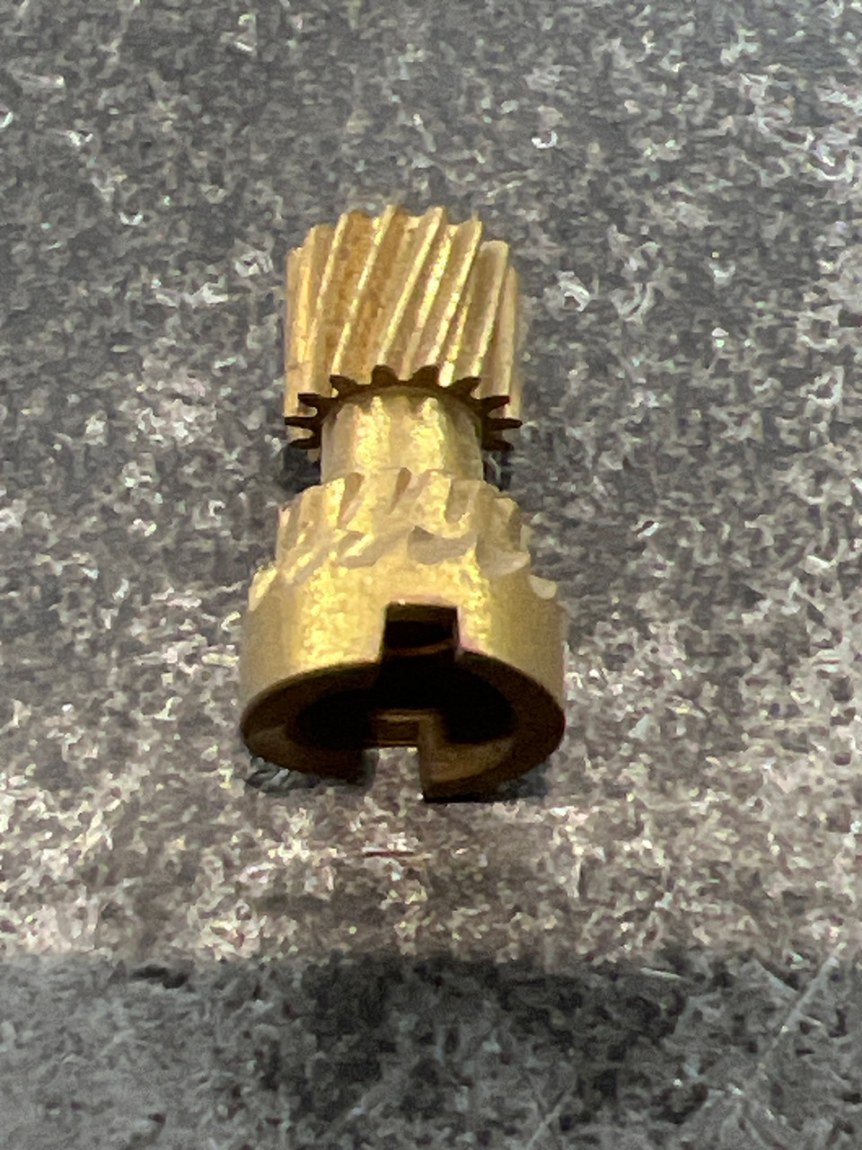 20243 PINION GEAR FIVE/SIX