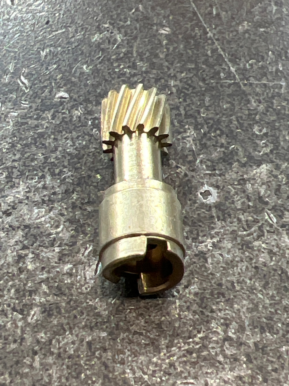 22016 PINION GEAR S/SM6600CLW