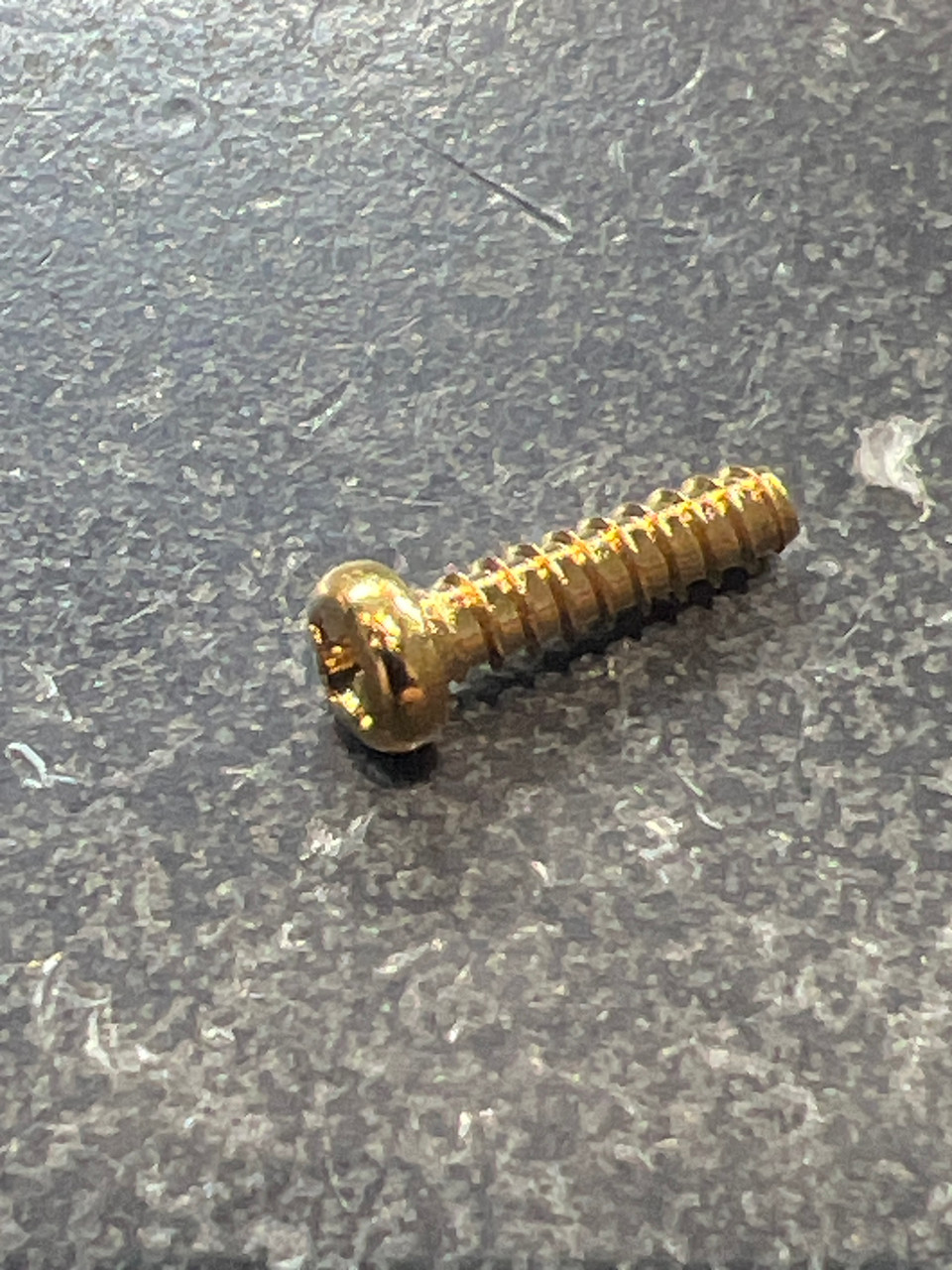 E13-0503 SIDE COVER SCREW A