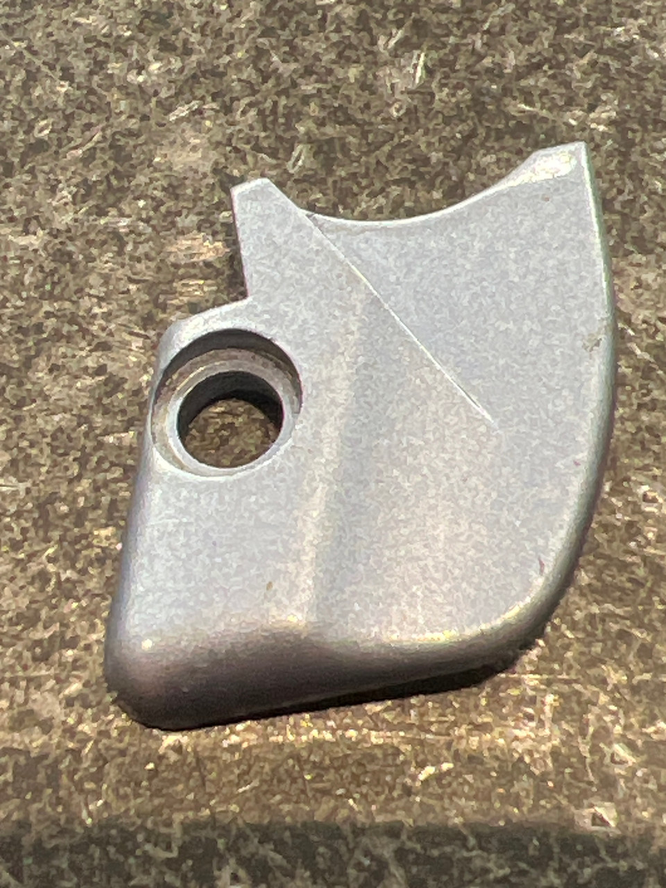 F32-4106 BAIL SPRING COVER