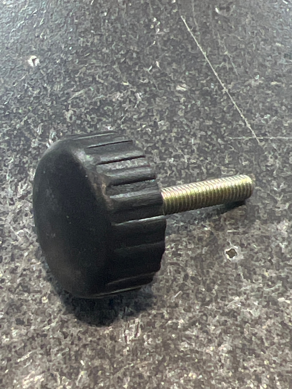 L00-9102 HANDLE LOCK SCREW