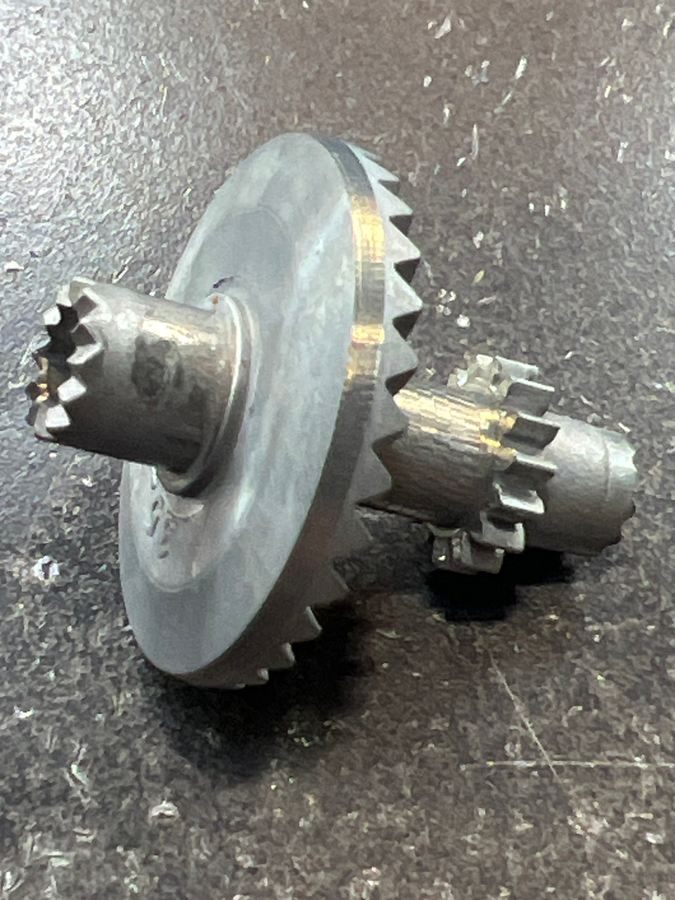 1085286 DRIVE GEAR C102/3/4
