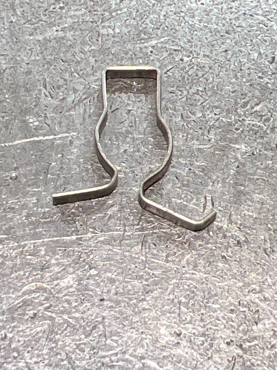 1104745 LEAF SPRING