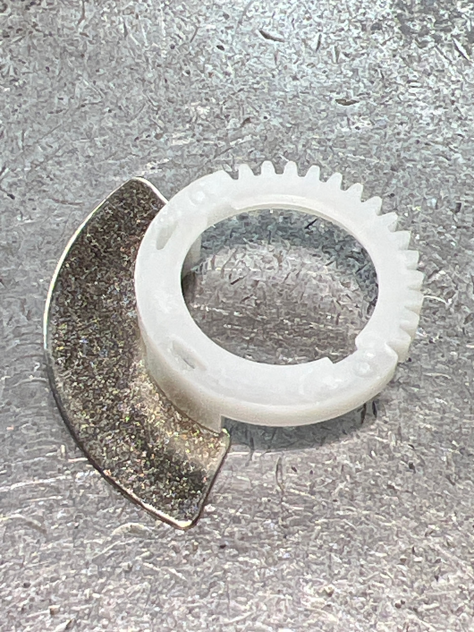 1125798 MAGNET PLATE