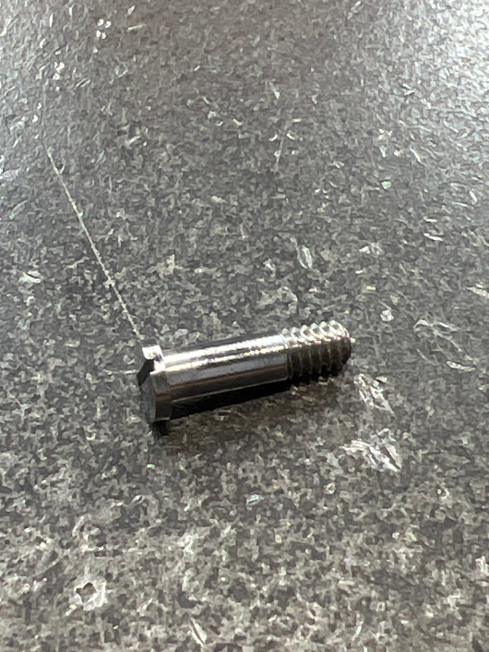 1182746 SCREW, STAND L.S. 32-910