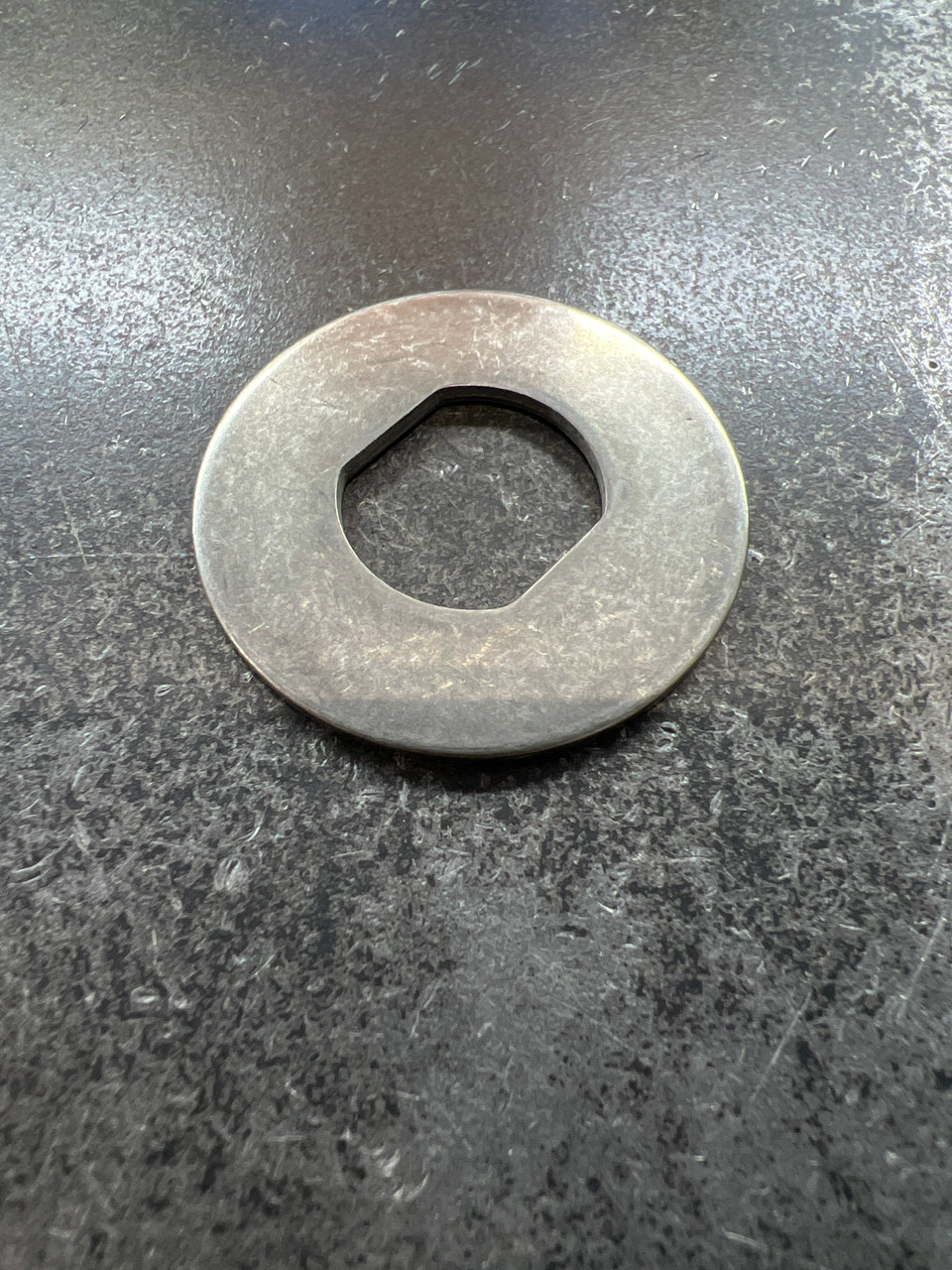 1184256 WASHER- METAL KEYED 86-116