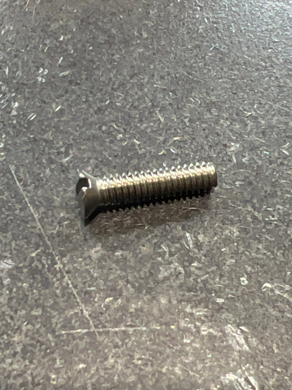 1197540 SCREW 39-112H