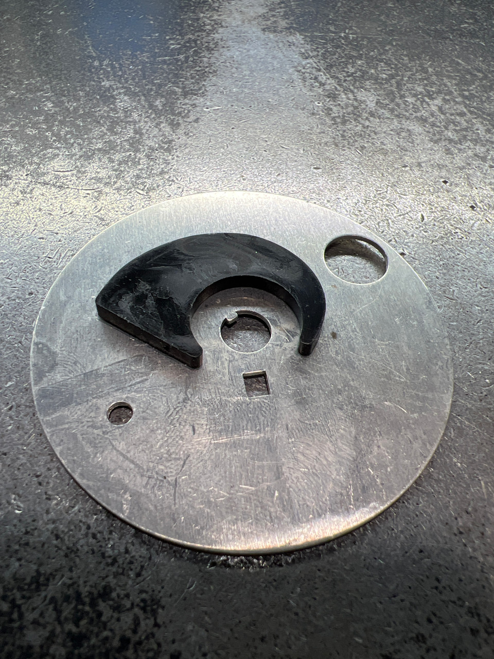 81929 BAFFLE PLATE, 331A